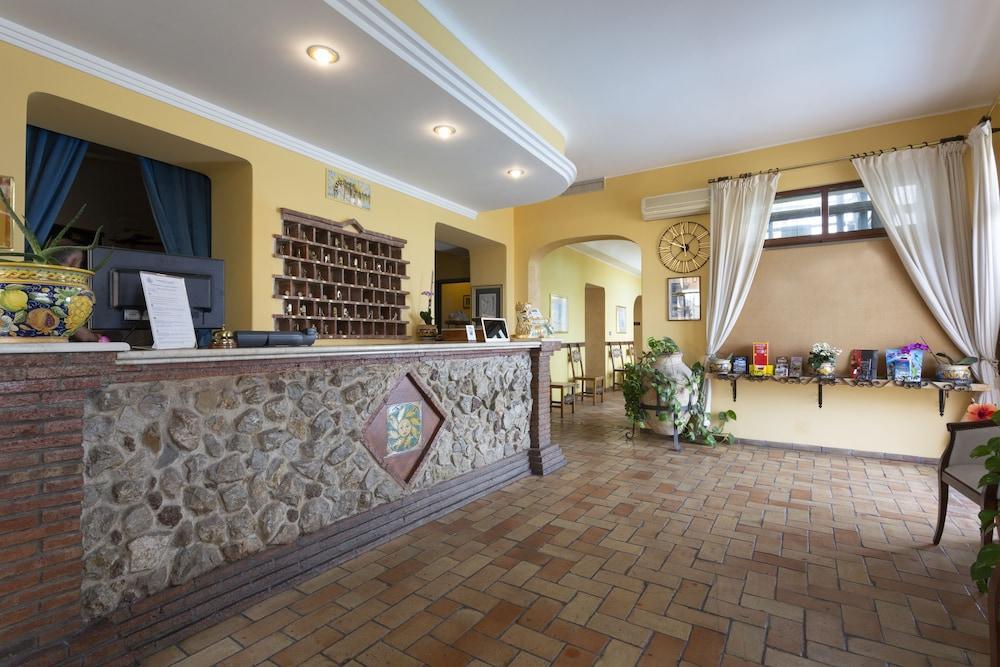טאורמינה Hotel Sole Castello (Adults Only) מראה חיצוני תמונה