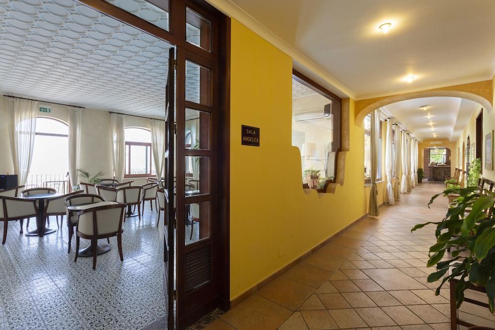 טאורמינה Hotel Sole Castello (Adults Only) מראה חיצוני תמונה