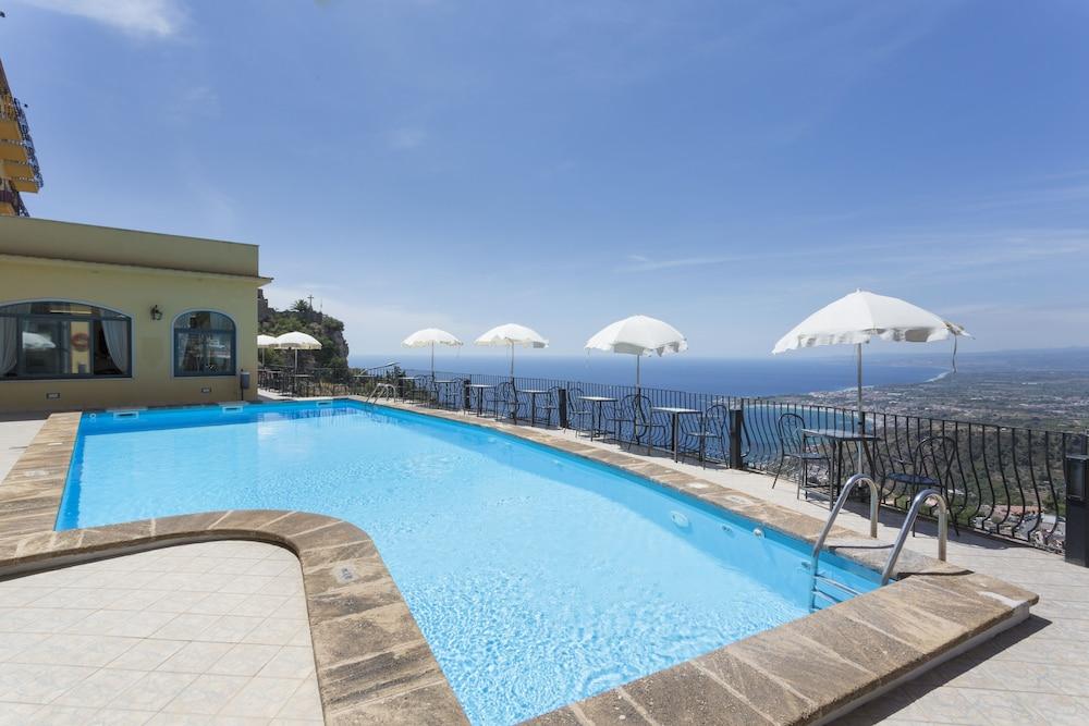 טאורמינה Hotel Sole Castello (Adults Only) מראה חיצוני תמונה