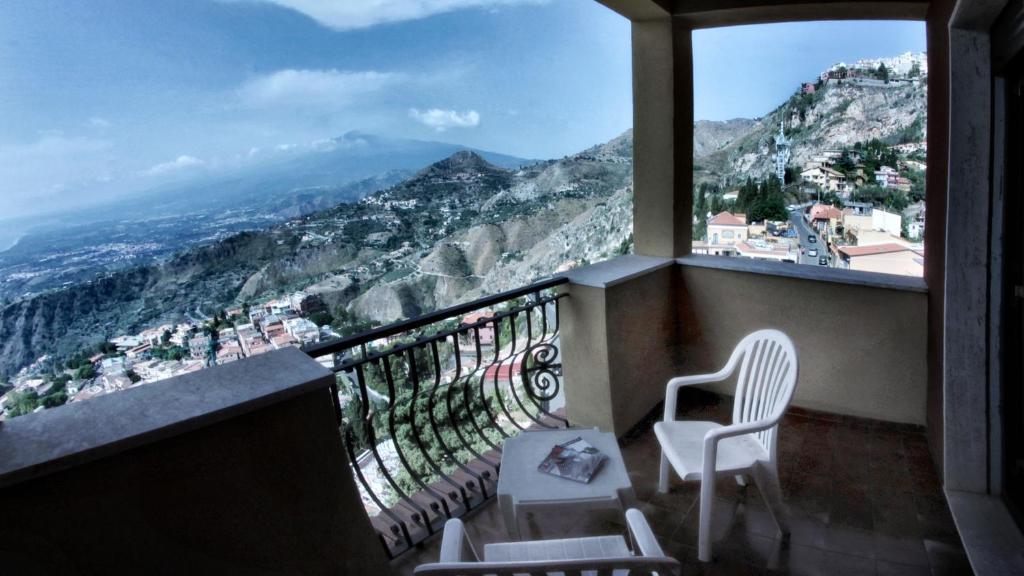 טאורמינה Hotel Sole Castello (Adults Only) מראה חיצוני תמונה