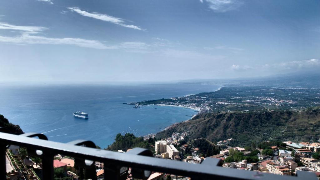 טאורמינה Hotel Sole Castello (Adults Only) מראה חיצוני תמונה