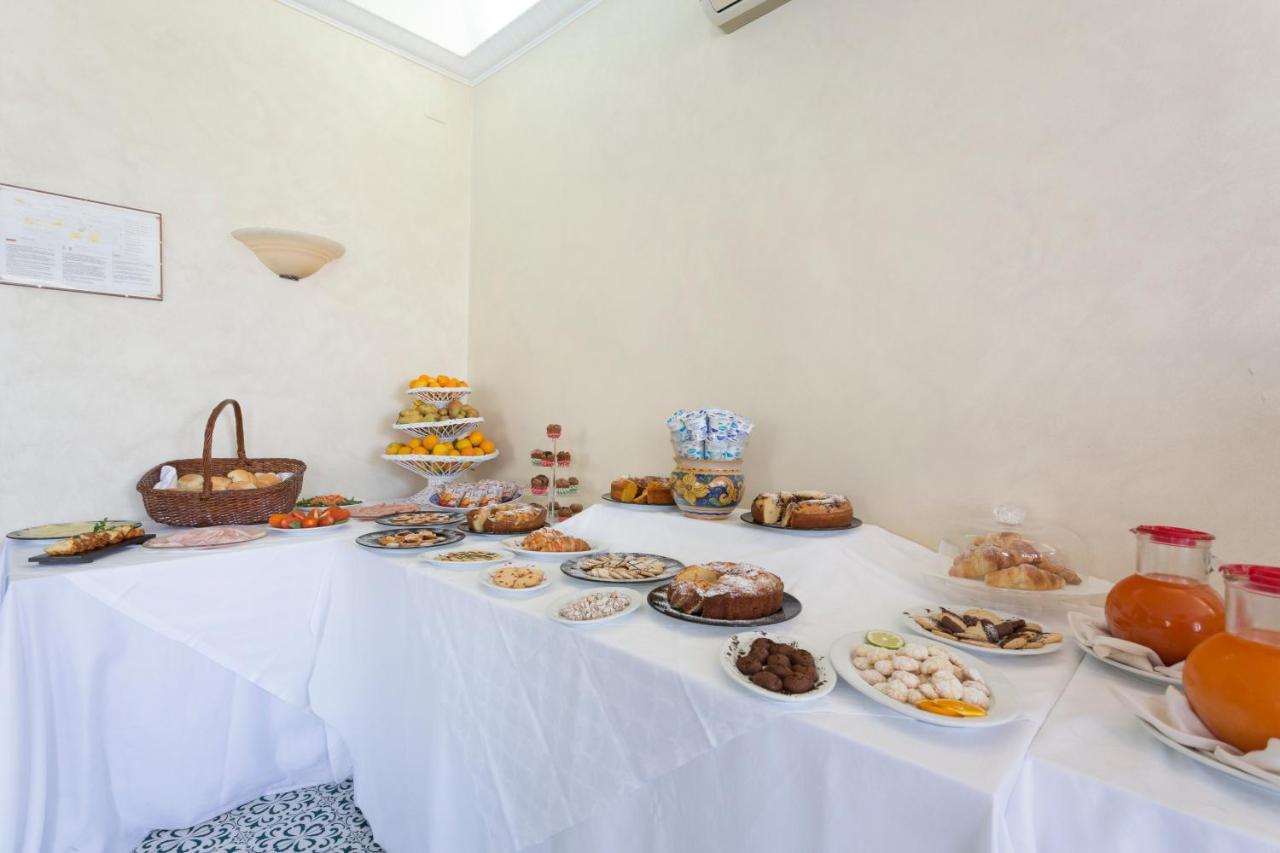 טאורמינה Hotel Sole Castello (Adults Only) מראה חיצוני תמונה