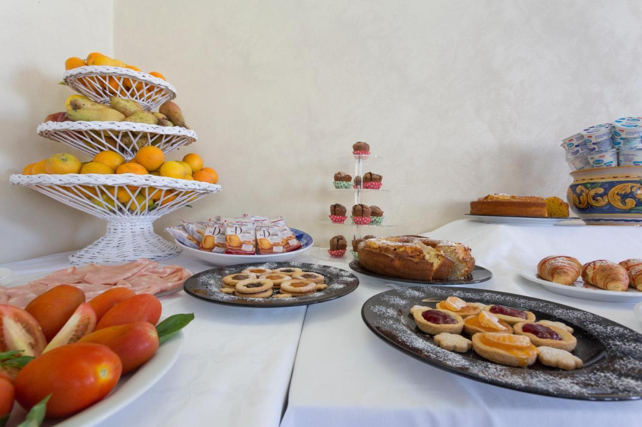 טאורמינה Hotel Sole Castello (Adults Only) מראה חיצוני תמונה