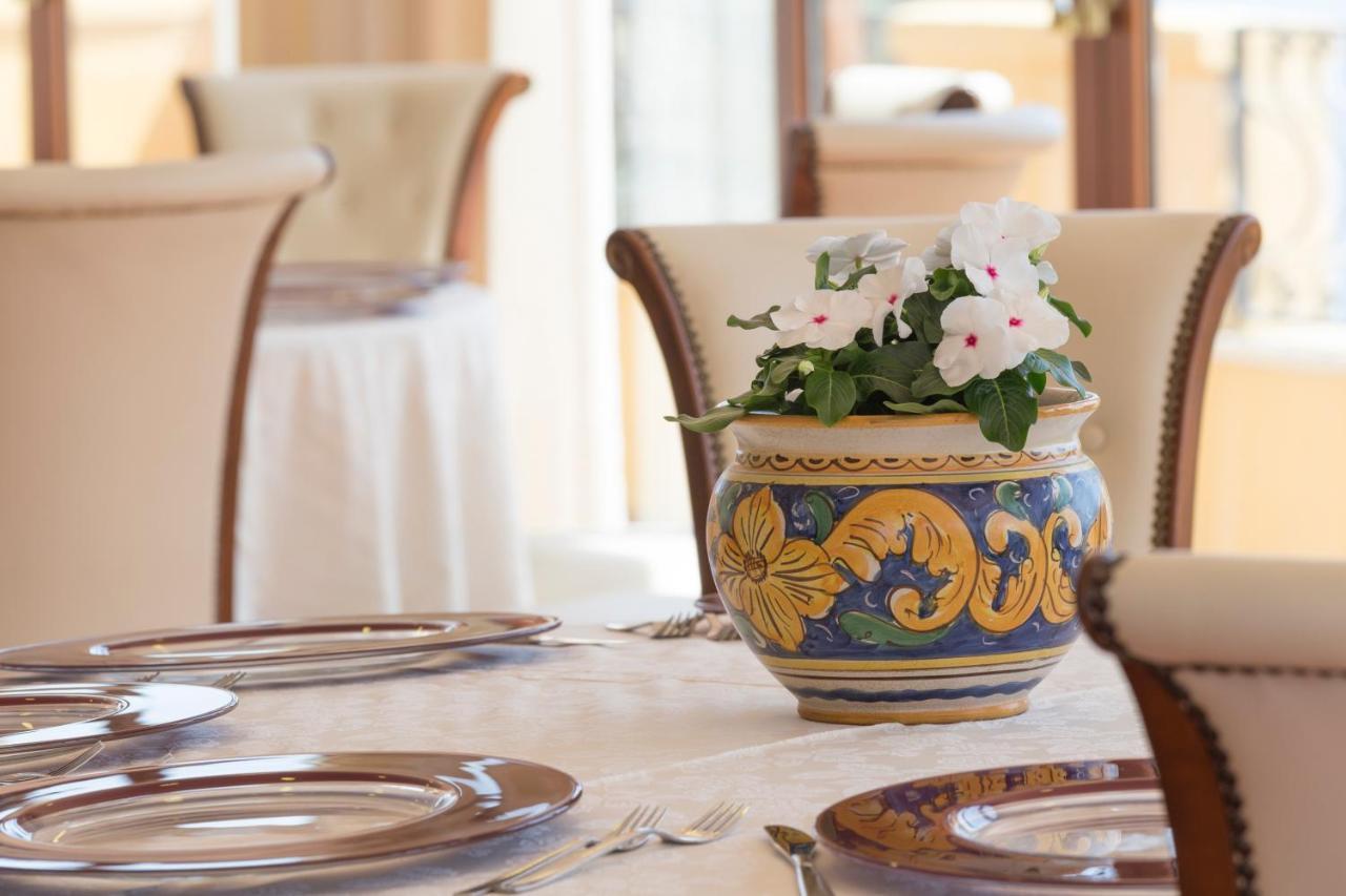 טאורמינה Hotel Sole Castello (Adults Only) מראה חיצוני תמונה