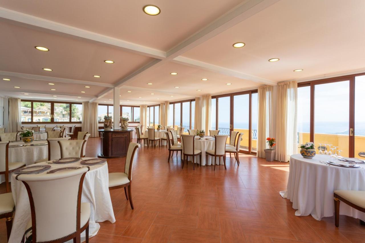 טאורמינה Hotel Sole Castello (Adults Only) מראה חיצוני תמונה
