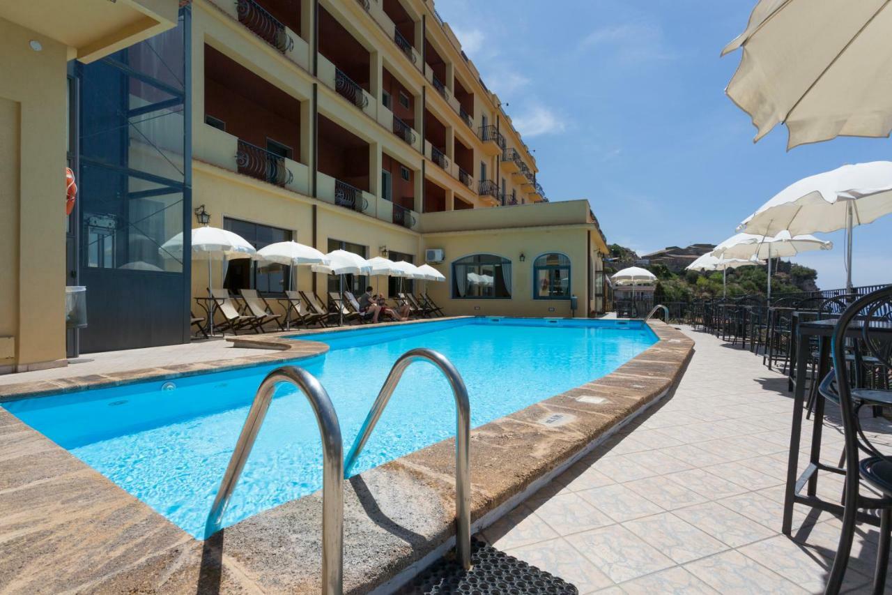טאורמינה Hotel Sole Castello (Adults Only) מראה חיצוני תמונה