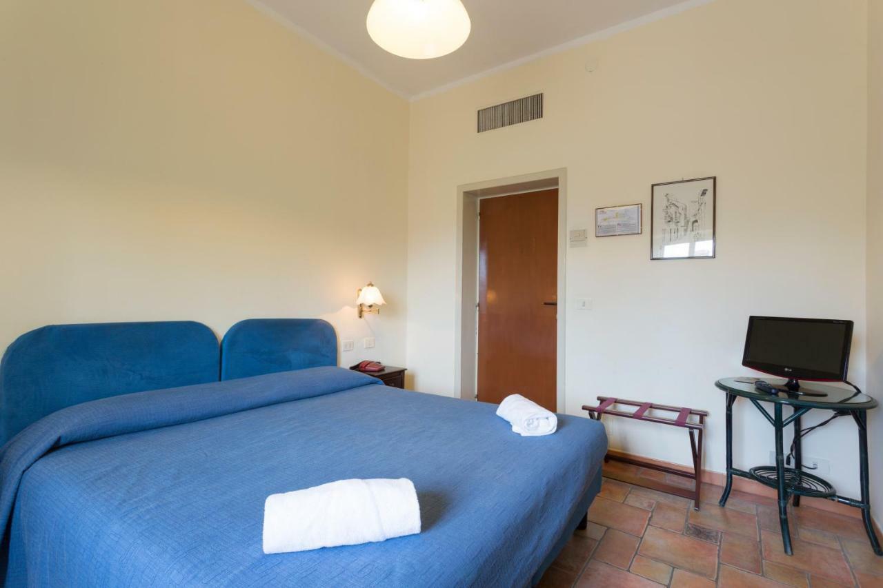 טאורמינה Hotel Sole Castello (Adults Only) מראה חיצוני תמונה