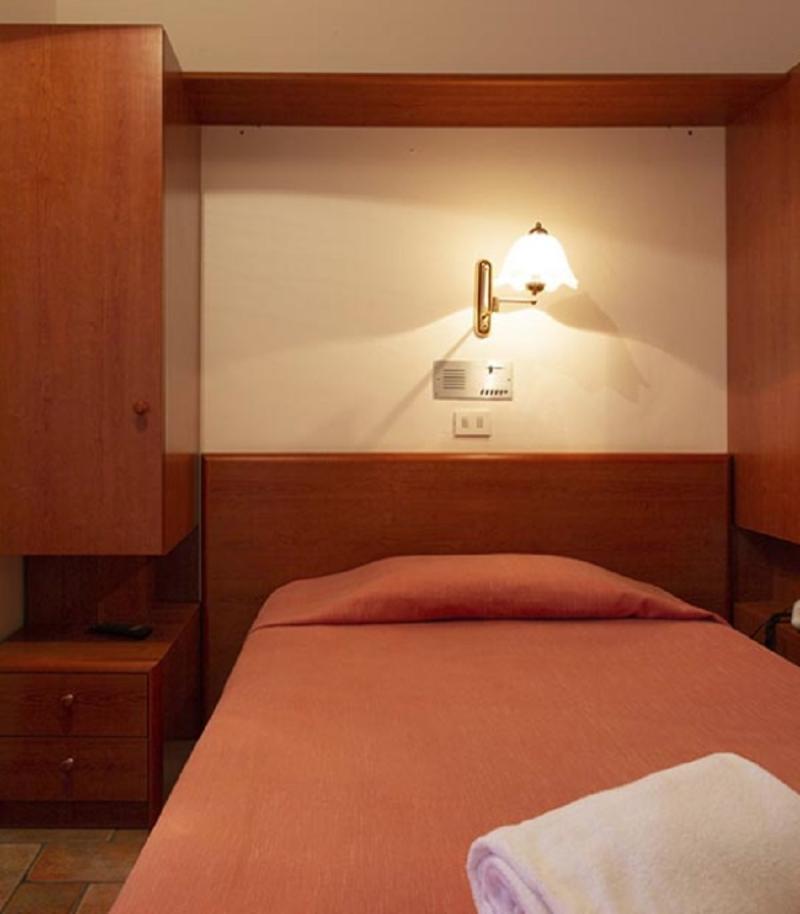 טאורמינה Hotel Sole Castello (Adults Only) מראה חיצוני תמונה